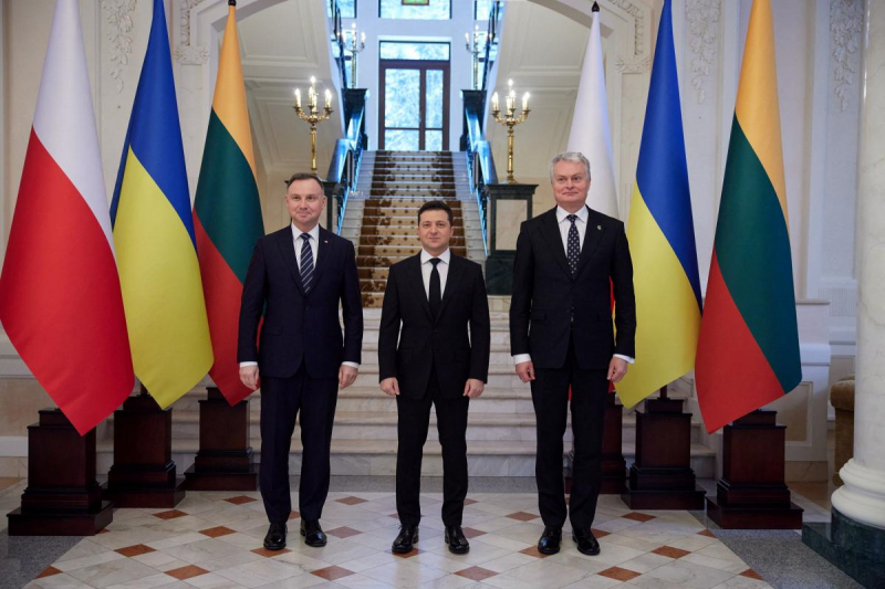 Президенты Польши и Литвы прокомментировали вероятное размещение российского ядерного оружия в Беларуси
