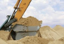 Как выбрать и купить карьерный песок?