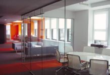 Офисные перегородки из стекла это практично