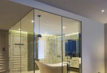 Производство стеклянных и стекольных изделий: как использовать зеркала в интерьере