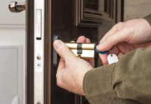 Замок входной двери: какой вариант самый надежный