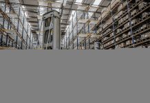 Вертикальные комплектовщики заказов с электроподъемом