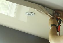 Рейтинг компаний устанавливающих натяжные потолки: простой способ выбрать исполнителя