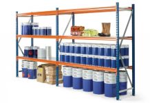 Организация пространства с помощью стеллажей для склада