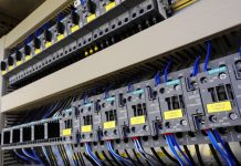 Электрические распределительные щиты: назначение оборудования