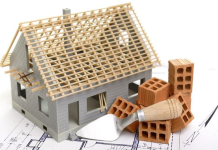 Строительство дома под ключ: особенности услуги