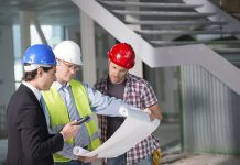 Профпереподготовка строителей: этапы и основные принципы