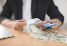 Где взять кредит 20000 на год?