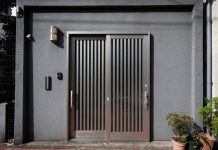 Выбор металлической входной двери для дома: характеристики, преимущества и рекомендации