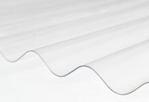 Прозрачный шифер: универсальность и прочность полимерного материала