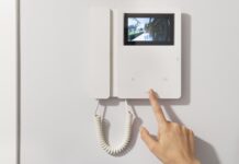 Ассортимент видеодомофонов и систем наблюдения: как подобрать оптимальное решение