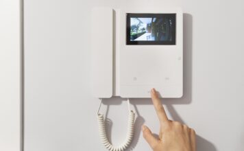 Ассортимент видеодомофонов и систем наблюдения: как подобрать оптимальное решение